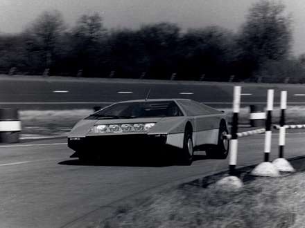 نماي سرعت اتومبيل استون مارتين  Bulldog-1980-Concept-