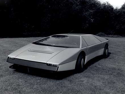 نماي  سيستم فرمان و صندلي هاي جلوي اتومبيل استون مارتين  Bulldog-1980-Concept-