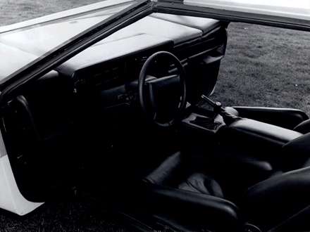 نماي  فرمان و صندل هاي اتومبيل استون مارتين  Bulldog-1980-Concept-