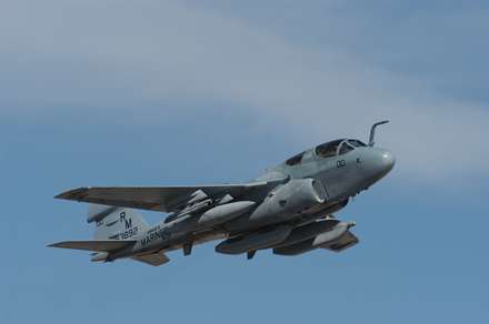 هواپیمای جنگنده EA-6B Prowler