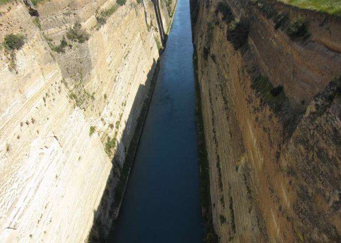 کانال corinth؛ منحر به فردترین مسیر آبی دنیا