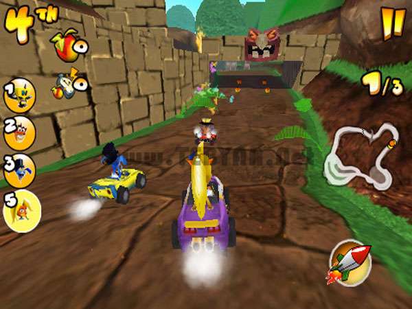 بازی مهیج کراش ماشینی نسخه سیمبیان 3، Crash Bandicoot Kart 3D v0.9.0