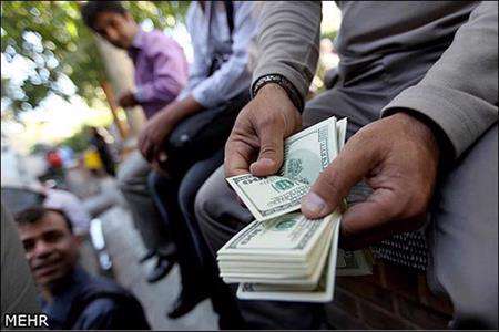 نوسان نرخ ارز همخوان با  اقتصاد مقاومتی نیست