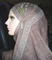 إمرأة محجبة