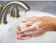 شستن دست‌ها با آب و صابون 