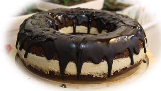 کیک شکلاتی با دسر موز