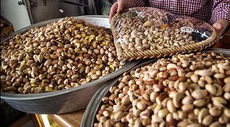 آجیل فروشی