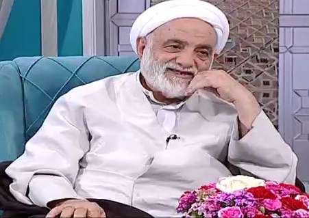 نماز و زکات مکمل هم هستند نماز و زکات مکمل هم هستند