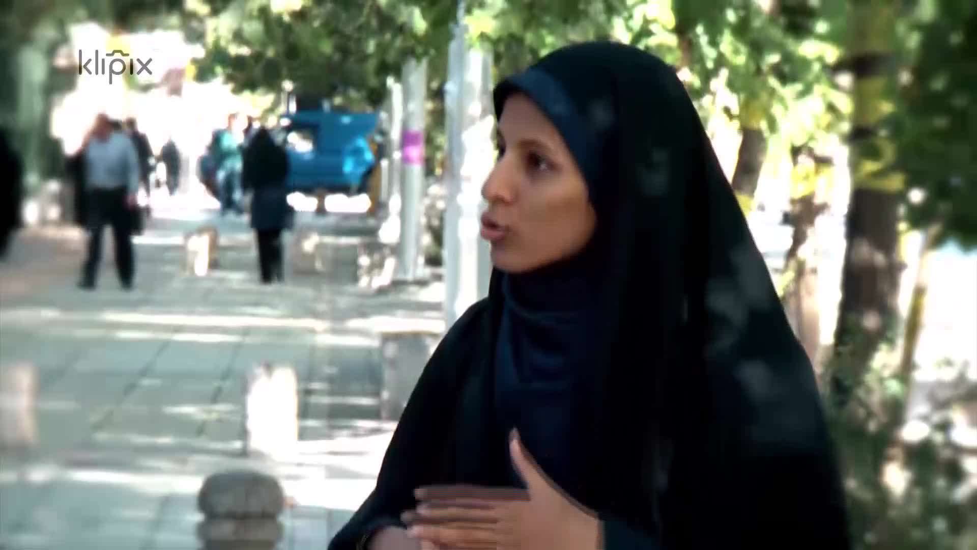 مدرک گرفتم تا مادرم پُز بدهد مدرک گرفتم تا مادرم پُز بدهد