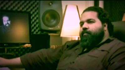 همخوانی رضا صادقی و یک کارتن خواب بهبودیافته همخوانی رضا صادقی و یک کارتن خواب بهبودیافته