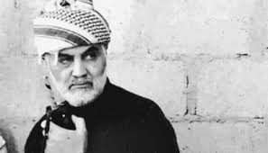 حضور سردار سلیمانی کنار رزمندگان فاطمیون در خط مقدم جبهه سوریه حضور سردار سلیمانی کنار رزمندگان فاطمیون در خط مقدم جبهه سوریه